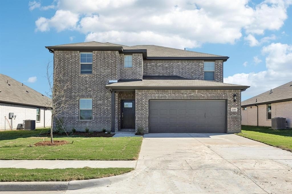 235 Canyon Oaks Drive, Greenville, TX 75402, 4 Bedrooms Bedrooms, ,3 BathroomsBathrooms,Residential,For Sale,235 Canyon Oaks Drive,20867643