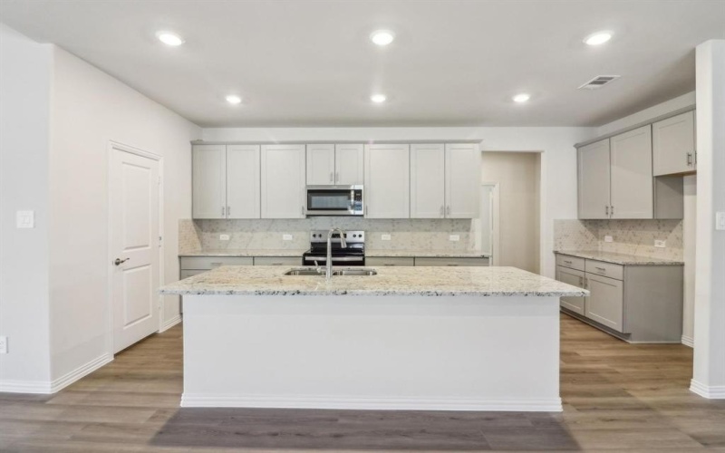235 Canyon Oaks Drive, Greenville, TX 75402, 4 Bedrooms Bedrooms, ,3 BathroomsBathrooms,Residential,For Sale,235 Canyon Oaks Drive,20867643