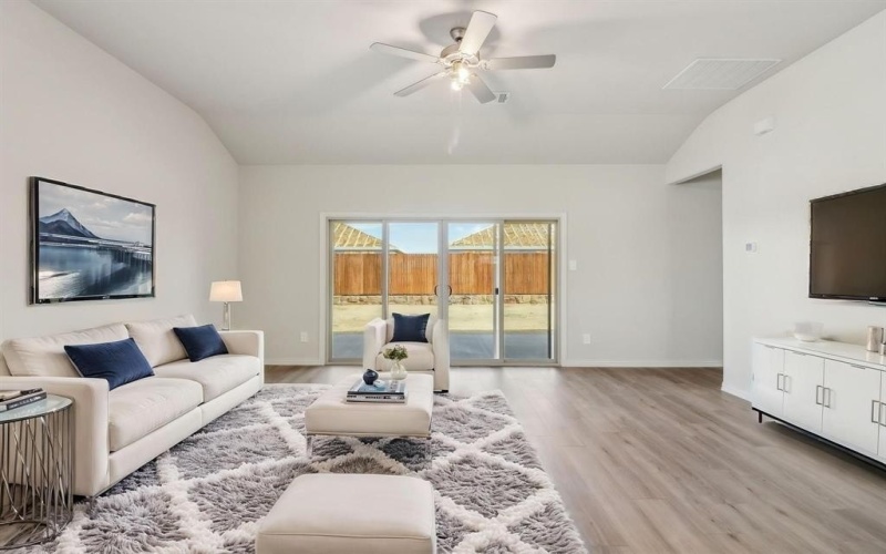 235 Canyon Oaks Drive, Greenville, TX 75402, 4 Bedrooms Bedrooms, ,3 BathroomsBathrooms,Residential,For Sale,235 Canyon Oaks Drive,20867643