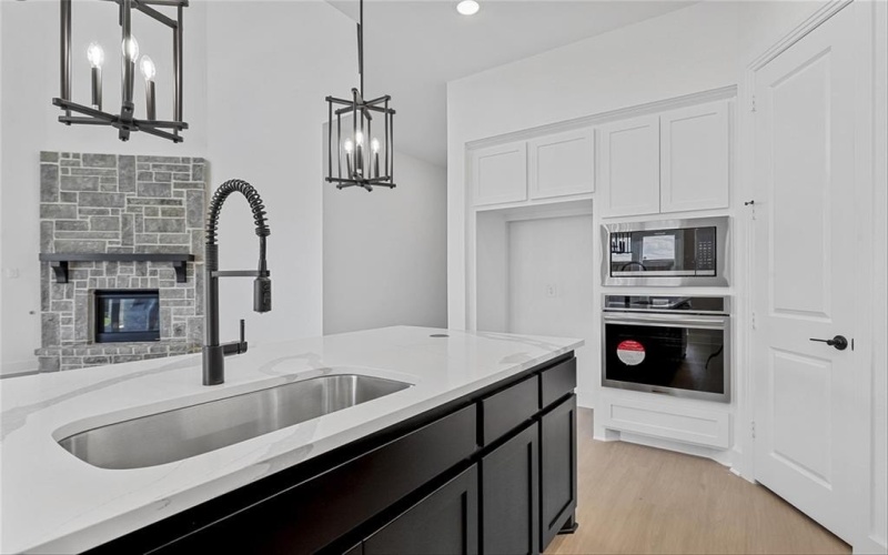 2102 Hereford Drive, Mansfield, TX 76063, 5 Habitaciones Habitaciones , ,5 BañosBaños,Residential,En Venta,2102 Hereford Drive,20964152