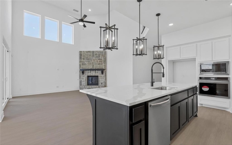 2102 Hereford Drive, Mansfield, TX 76063, 5 Habitaciones Habitaciones , ,5 BañosBaños,Residential,En Venta,2102 Hereford Drive,20964152