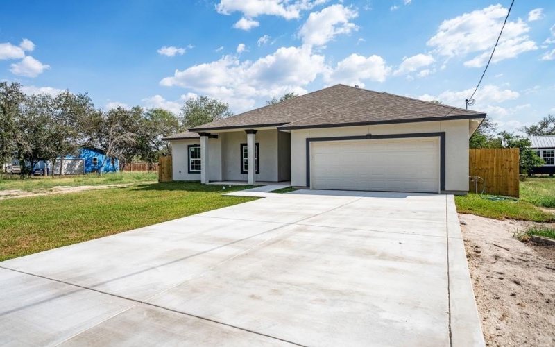 402 Oak Drive, Beeville, TX 78102, 4 Bedrooms Bedrooms, ,2 BathroomsBathrooms,Residential,For Sale,402 Oak Drive,113173