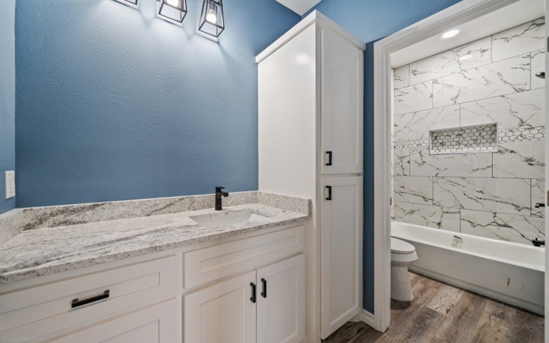 402 Oak Drive, Beeville, TX 78102, 4 Bedrooms Bedrooms, ,2 BathroomsBathrooms,Residential,For Sale,402 Oak Drive,113173
