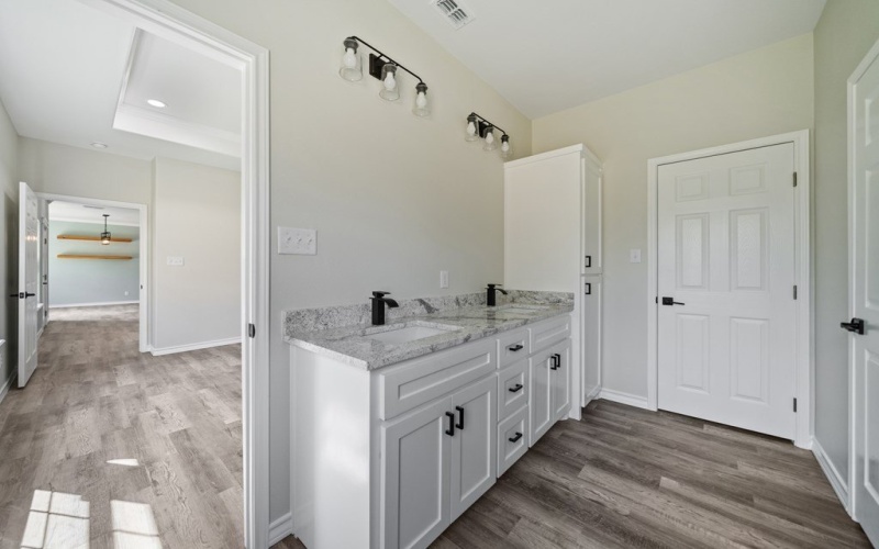 402 Oak Drive, Beeville, TX 78102, 4 Bedrooms Bedrooms, ,2 BathroomsBathrooms,Residential,For Sale,402 Oak Drive,113173