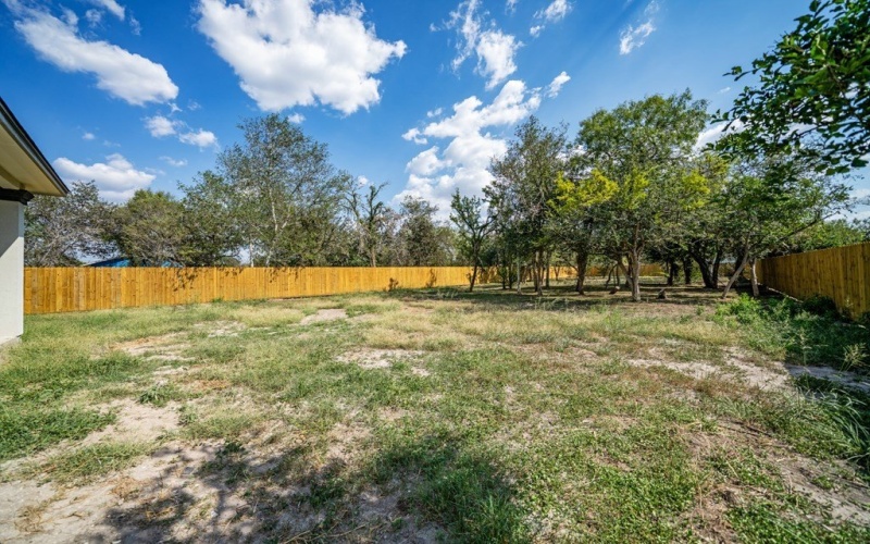 402 Oak Drive, Beeville, TX 78102, 4 Bedrooms Bedrooms, ,2 BathroomsBathrooms,Residential,For Sale,402 Oak Drive,113173