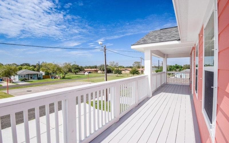 414 E Bay St., ROCKPORT, TX 78382, 3 Habitaciones Habitaciones , ,2 BañosBaños,Residential,En Venta,414 E Bay St.,145536