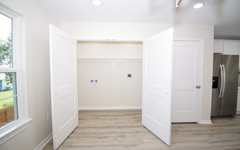 414 E Bay St., ROCKPORT, TX 78382, 3 Habitaciones Habitaciones , ,2 BañosBaños,Residential,En Venta,414 E Bay St.,145536