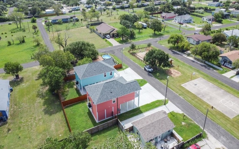 414 E Bay St., ROCKPORT, TX 78382, 3 Habitaciones Habitaciones , ,2 BañosBaños,Residential,En Venta,414 E Bay St.,145536