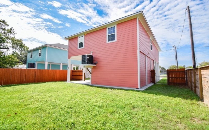 414 E Bay St., ROCKPORT, TX 78382, 3 Habitaciones Habitaciones , ,2 BañosBaños,Residential,En Venta,414 E Bay St.,145536