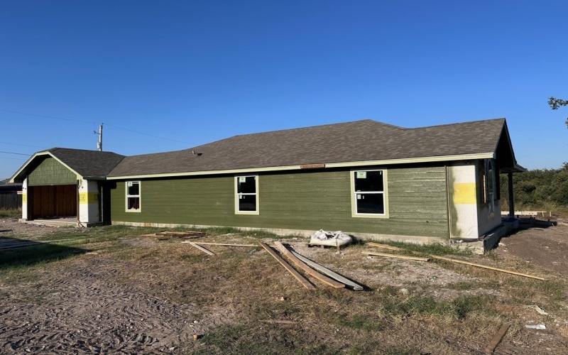 810 W Bates, Beeville, TX 78102, 3 Habitaciones Habitaciones , ,2 BañosBaños,Residential,En Venta,810 W Bates,113181
