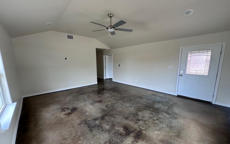 810 W Bates, Beeville, TX 78102, 3 Habitaciones Habitaciones , ,2 BañosBaños,Residential,En Venta,810 W Bates,113181