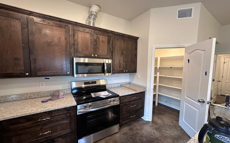 810 W Bates, Beeville, TX 78102, 3 Habitaciones Habitaciones , ,2 BañosBaños,Residential,En Venta,810 W Bates,113181