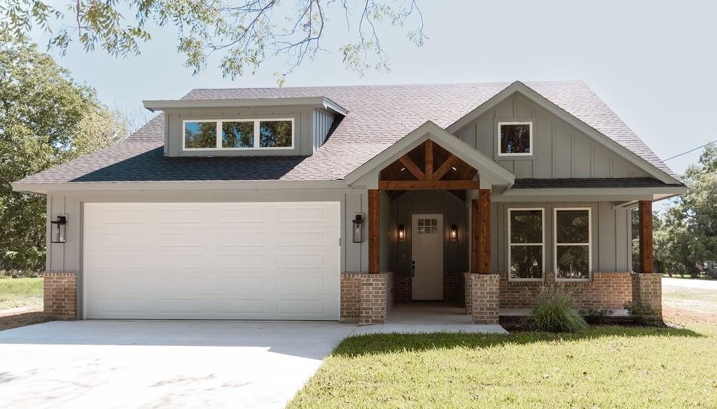 110 W State Street, Alvord, TX 76225, 3 Bedrooms Bedrooms, ,2 BathroomsBathrooms,Residential,For Sale,110 W State Street,20954782