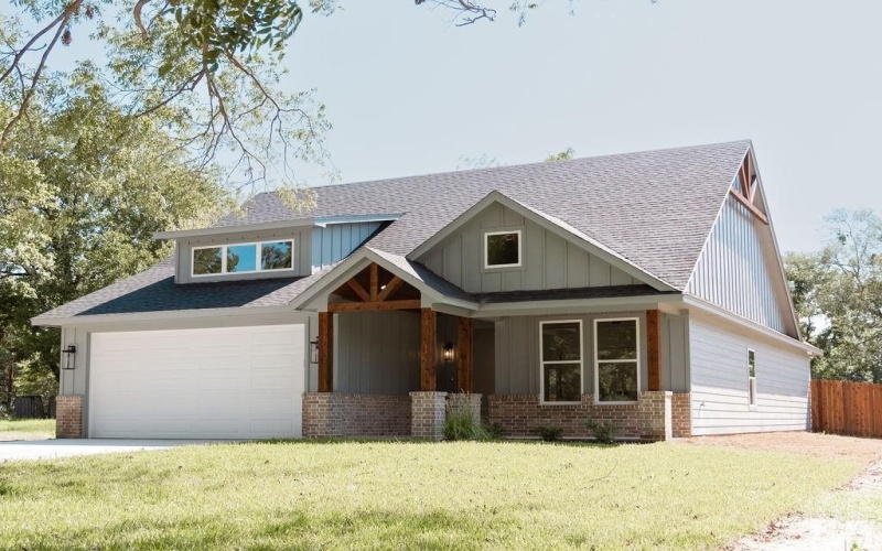 110 W State Street, Alvord, TX 76225, 3 Bedrooms Bedrooms, ,2 BathroomsBathrooms,Residential,For Sale,110 W State Street,20954782