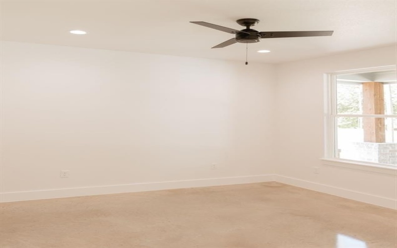 110 W State Street, Alvord, TX 76225, 3 Bedrooms Bedrooms, ,2 BathroomsBathrooms,Residential,For Sale,110 W State Street,20954782