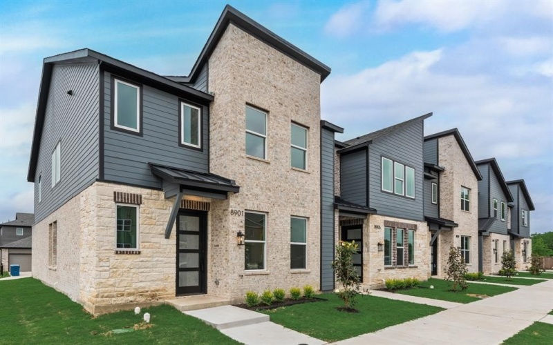 8901 Lowell Street, Rowlett, TX 75089, 3 Habitaciones Habitaciones , ,2 BañosBaños,Residential,En Venta,8901 Lowell Street,20958529