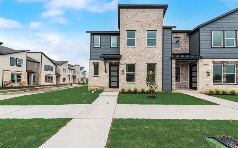 8901 Lowell Street, Rowlett, TX 75089, 3 Habitaciones Habitaciones , ,2 BañosBaños,Residential,En Venta,8901 Lowell Street,20958529