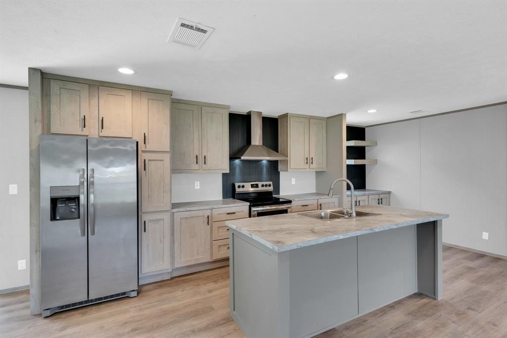 5426 Highview Drive, Granbury, TX 76048, 3 Bedrooms Bedrooms, ,2 BathroomsBathrooms,Residential,For Sale,5426 Highview Drive,20963158
