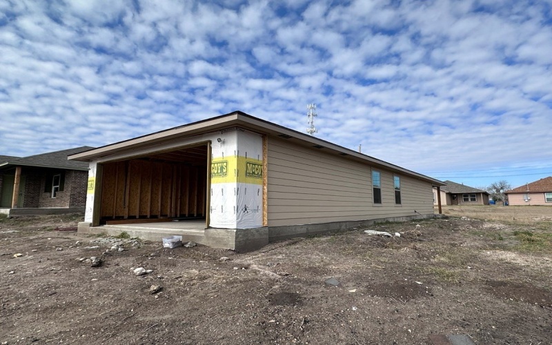 808 W Bates, Beeville, TX 78102, 3 Bedrooms Bedrooms, ,2 BathroomsBathrooms,Residential,For Sale,808 W Bates,113291