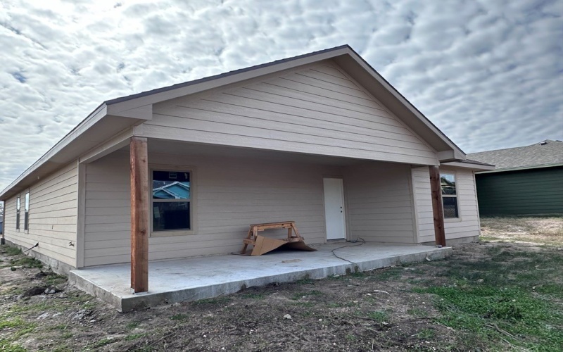 808 W Bates, Beeville, TX 78102, 3 Bedrooms Bedrooms, ,2 BathroomsBathrooms,Residential,For Sale,808 W Bates,113291