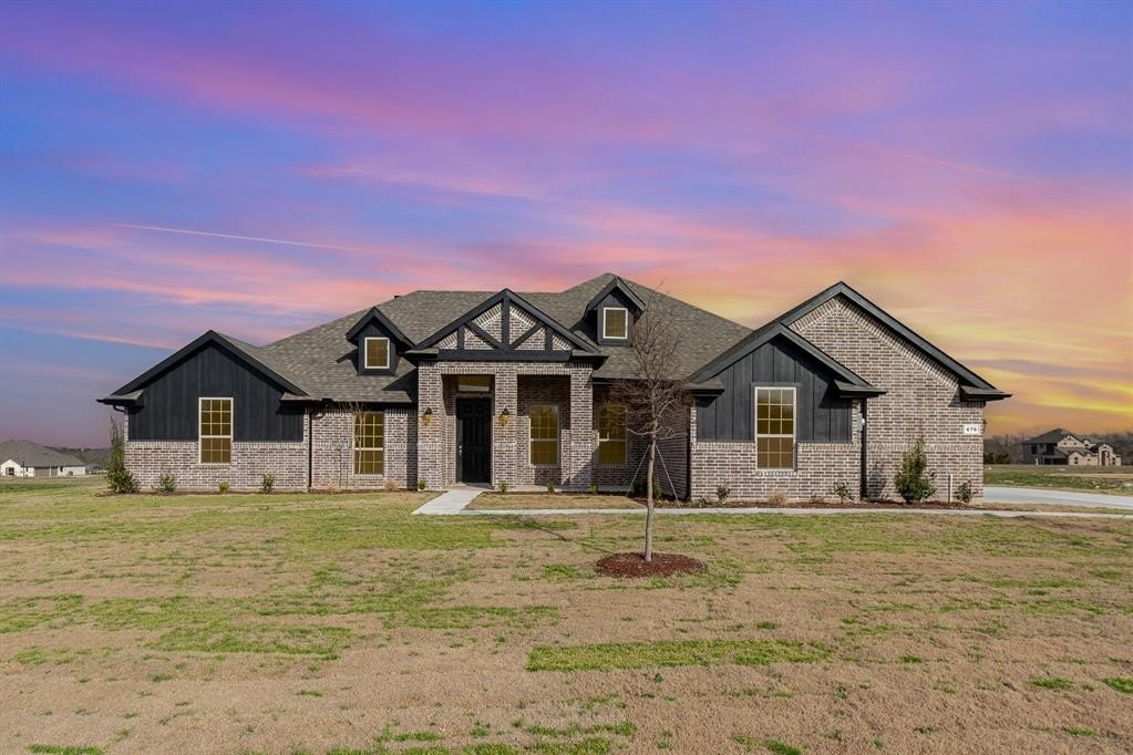 670 Crystal Lake Lane, Red Oak, TX 75154, 4 Bedrooms Bedrooms, ,2 BathroomsBathrooms,Residential,For Sale,670 Crystal Lake Lane,20963570