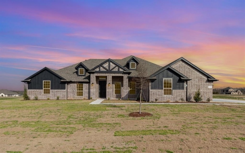 670 Crystal Lake Lane, Red Oak, TX 75154, 4 Bedrooms Bedrooms, ,2 BathroomsBathrooms,Residential,For Sale,670 Crystal Lake Lane,20963570