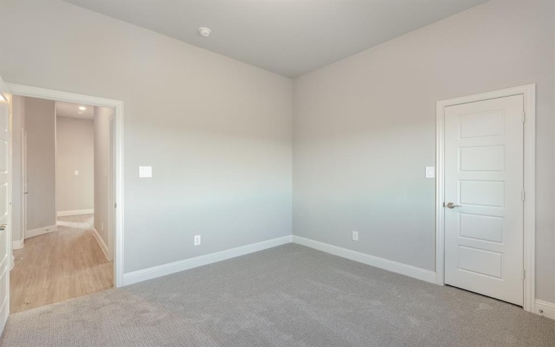 670 Crystal Lake Lane, Red Oak, TX 75154, 4 Bedrooms Bedrooms, ,2 BathroomsBathrooms,Residential,For Sale,670 Crystal Lake Lane,20963570