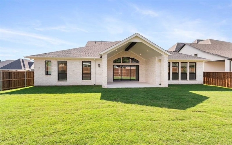 712 Bear Creek Drive, Hurst, TX 76054, 4 Bedrooms Bedrooms, ,5 BathroomsBathrooms,Residential,For Sale,712 Bear Creek Drive,0,20963584