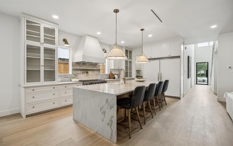 6244 Richmond Avenue, Dallas, TX 75214, 6 Habitaciones Habitaciones , ,7 BañosBaños,Residential,En Venta,6244 Richmond Avenue,20963672