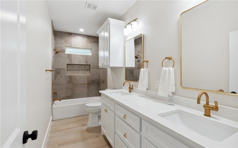 102 Cedar Ridge Drive, Rockport, TX 78382, 4 Bedrooms Bedrooms, ,3 BathroomsBathrooms,Residential,For Sale,102 Cedar Ridge Drive,445691