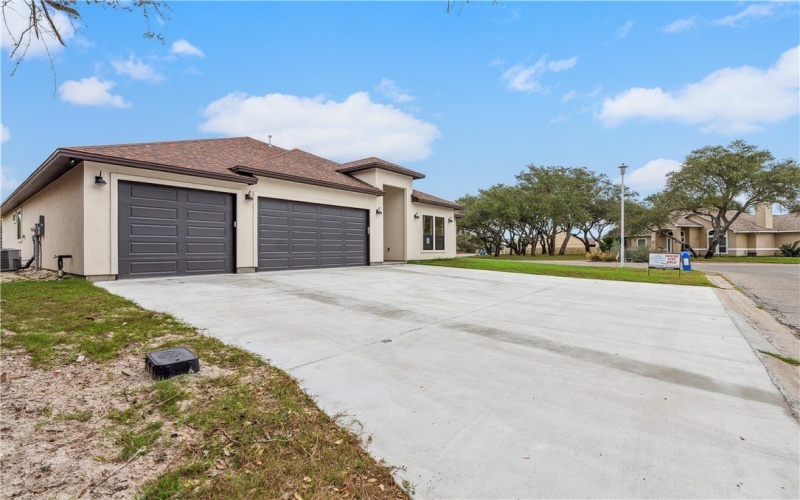 102 Cedar Ridge Drive, Rockport, TX 78382, 4 Bedrooms Bedrooms, ,3 BathroomsBathrooms,Residential,For Sale,102 Cedar Ridge Drive,445691
