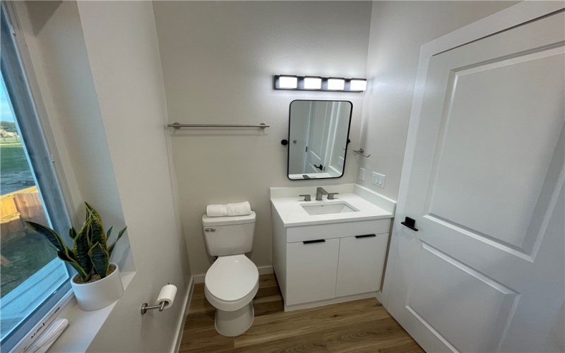 2351 W Market Street unit: 4 #4, Rockport, TX 78382, 2 Bedrooms Bedrooms, ,1 BathroomBathrooms,Residential,For Sale,2351 W Market Street unit: 4,445844
