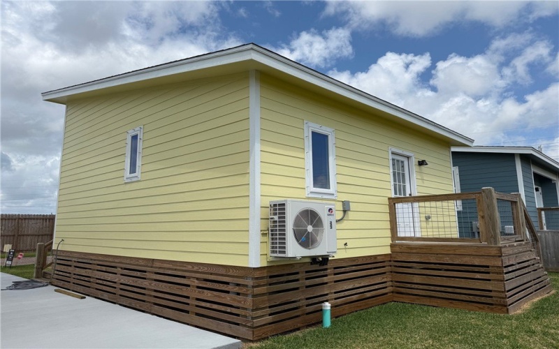 2351 W Market Street unit: 4 #4, Rockport, TX 78382, 2 Bedrooms Bedrooms, ,1 BathroomBathrooms,Residential,For Sale,2351 W Market Street unit: 4,445844
