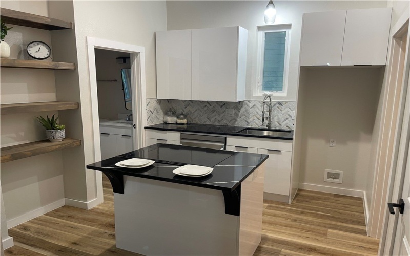 2351 W Market Street unit: 4 #4, Rockport, TX 78382, 2 Bedrooms Bedrooms, ,1 BathroomBathrooms,Residential,For Sale,2351 W Market Street unit: 4,445844