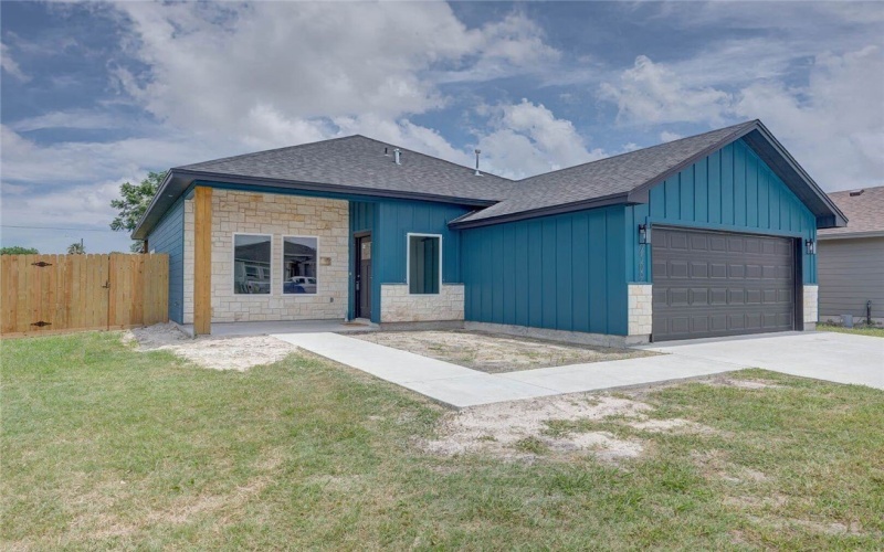 2509 Luzius Drive, Corpus Christi, TX 78418, 3 Bedrooms Bedrooms, ,2 BathroomsBathrooms,Residential,For Sale,2509 Luzius Drive,460378