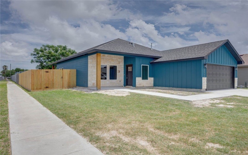 2509 Luzius Drive, Corpus Christi, TX 78418, 3 Bedrooms Bedrooms, ,2 BathroomsBathrooms,Residential,For Sale,2509 Luzius Drive,460378