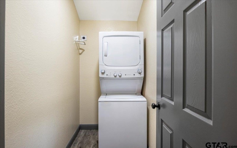 5939 TX-37, Mineola, TX 75773, 1 Bedroom Bedrooms, ,1 BathroomBathrooms,Residential,For Sale,5939 TX-37,25008863