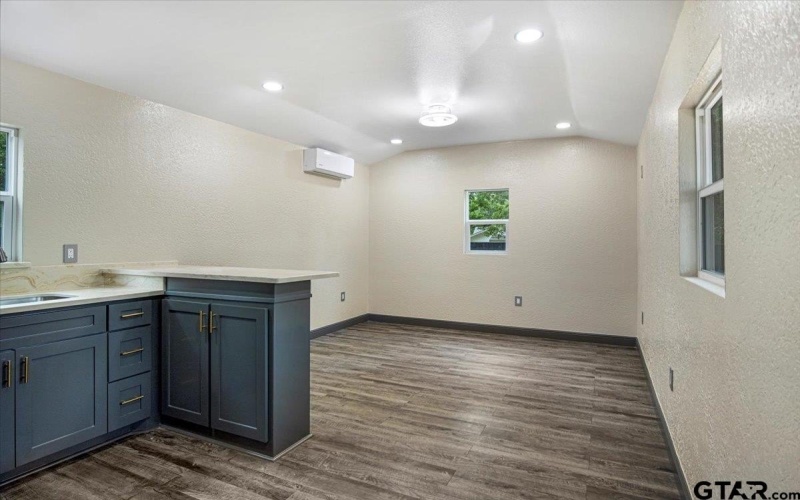 5939 TX-37, Mineola, TX 75773, 1 Bedroom Bedrooms, ,1 BathroomBathrooms,Residential,For Sale,5939 TX-37,25008863