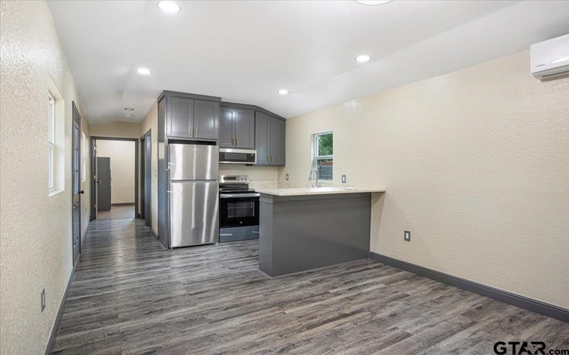 5939 TX-37, Mineola, TX 75773, 1 Bedroom Bedrooms, ,1 BathroomBathrooms,Residential,For Sale,5939 TX-37,25008863