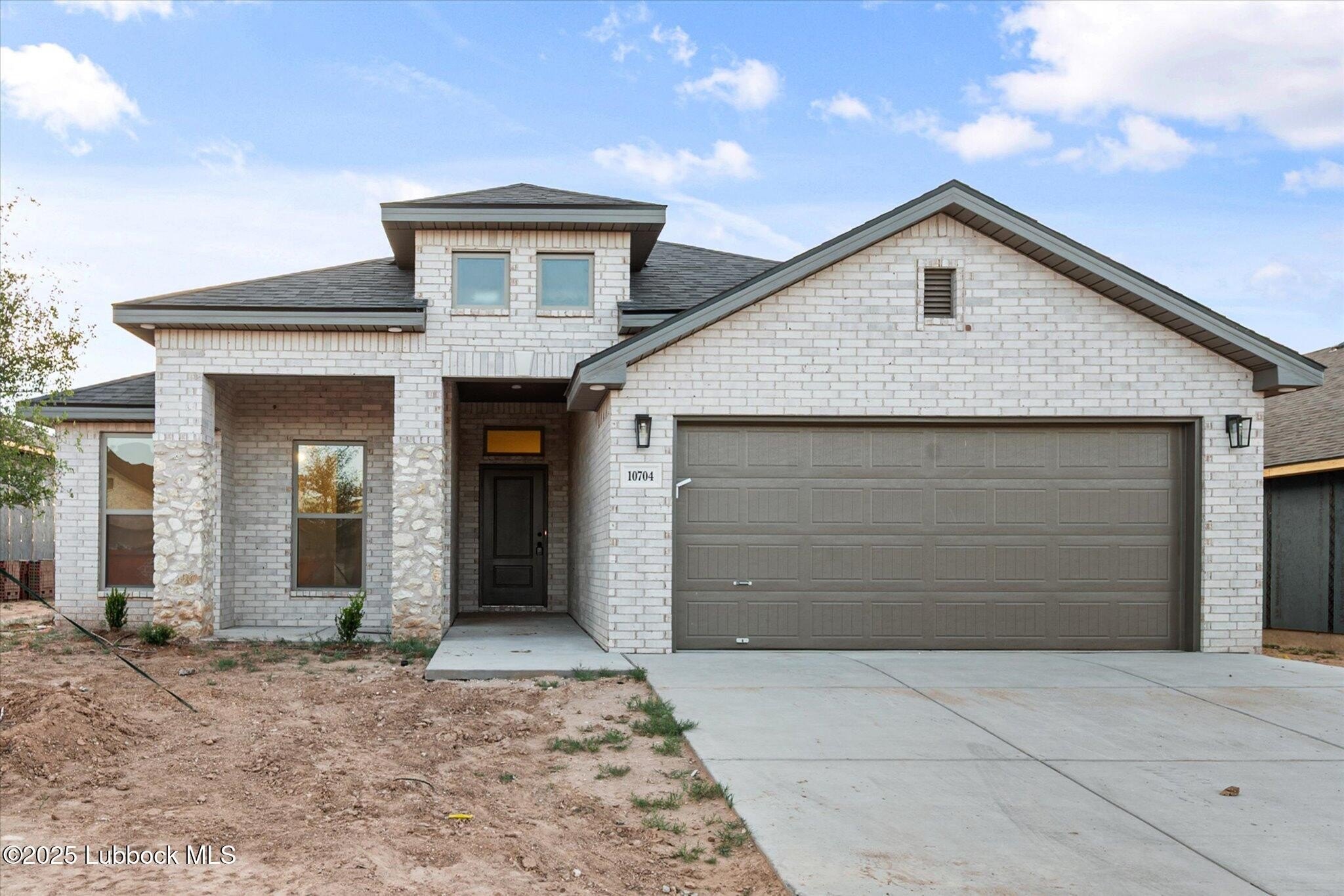 10704 Beaufort Avenue, Lubbock, TX 79424, 3 Bedrooms Bedrooms, ,2 BathroomsBathrooms,Residential,For Sale,10704 Beaufort Avenue,202556037