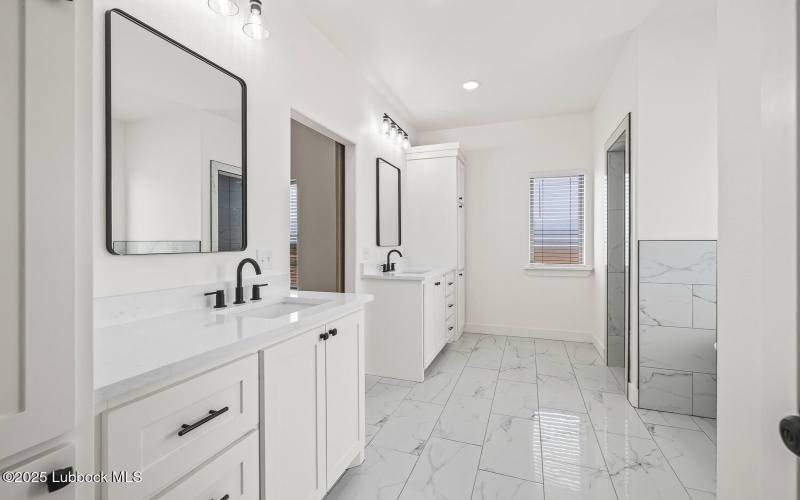15706 N Farm To Market Rd 179, Shallowater, TX 79363, 3 Habitaciones Habitaciones , ,2 BañosBaños,Residential,En Venta,15706 N Farm To Market Rd 179,202556089