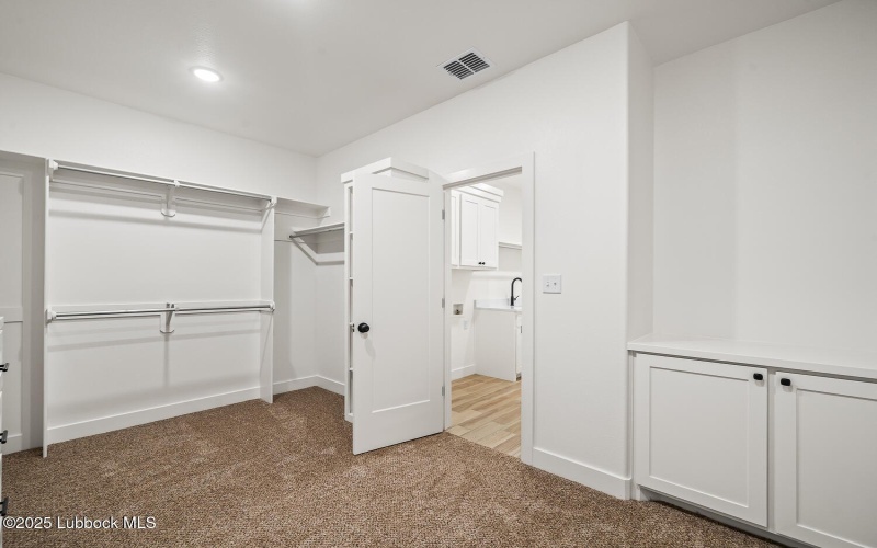15706 N Farm To Market Rd 179, Shallowater, TX 79363, 3 Habitaciones Habitaciones , ,2 BañosBaños,Residential,En Venta,15706 N Farm To Market Rd 179,202556089