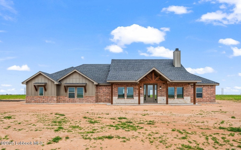 15706 N Farm To Market Rd 179, Shallowater, TX 79363, 3 Habitaciones Habitaciones , ,2 BañosBaños,Residential,En Venta,15706 N Farm To Market Rd 179,202556089