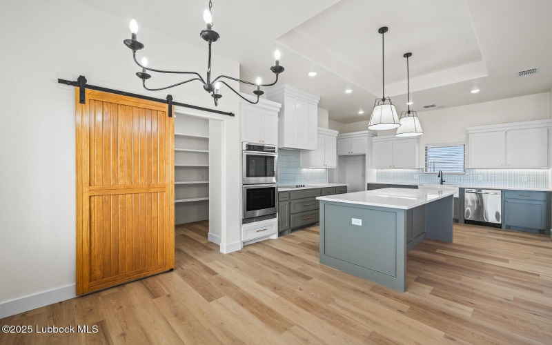 15706 N Farm To Market Rd 179, Shallowater, TX 79363, 3 Habitaciones Habitaciones , ,2 BañosBaños,Residential,En Venta,15706 N Farm To Market Rd 179,202556089