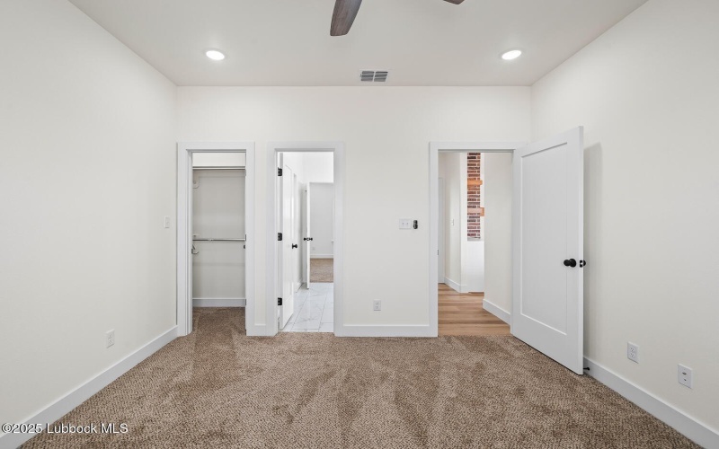 15706 N Farm To Market Rd 179, Shallowater, TX 79363, 3 Habitaciones Habitaciones , ,2 BañosBaños,Residential,En Venta,15706 N Farm To Market Rd 179,202556089