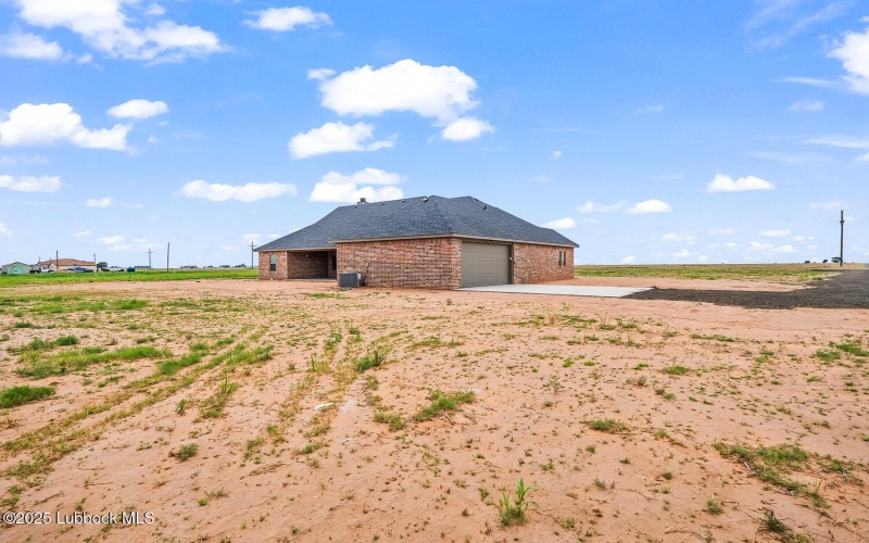 15706 N Farm To Market Rd 179, Shallowater, TX 79363, 3 Habitaciones Habitaciones , ,2 BañosBaños,Residential,En Venta,15706 N Farm To Market Rd 179,202556089