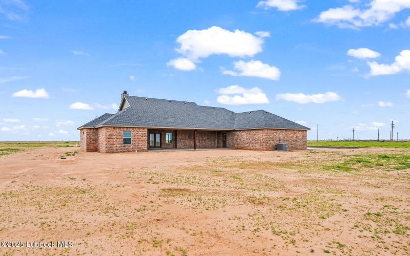 15706 N Farm To Market Rd 179, Shallowater, TX 79363, 3 Habitaciones Habitaciones , ,2 BañosBaños,Residential,En Venta,15706 N Farm To Market Rd 179,202556089