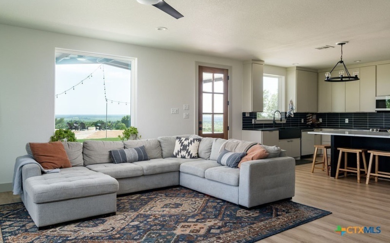 13852 Knob Hill Road, Rogers, TX 76569, 4 Bedrooms Bedrooms, ,3 BathroomsBathrooms,Residential,For Sale,13852 Knob Hill Road,582838