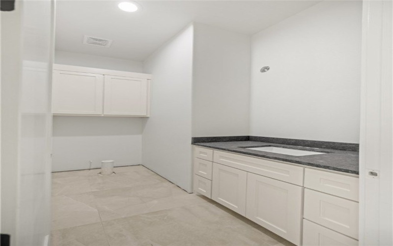 758 Buffalo Creek Drive, Corpus Christi, TX 78415, 5 Bedrooms Bedrooms, ,3 BathroomsBathrooms,Residential,For Sale,758 Buffalo Creek Drive,460060