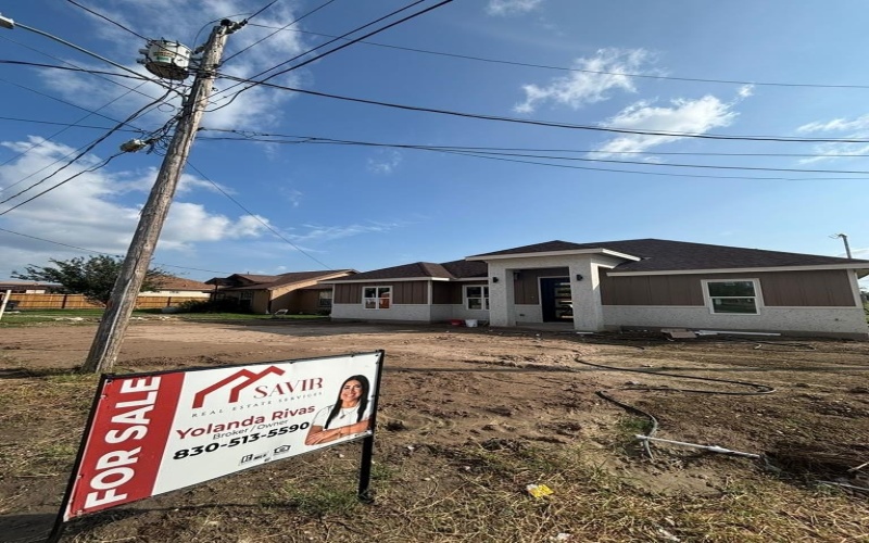 75 School Circle, Eagle Pass, TX 78852, 3 Habitaciones Habitaciones , ,2 BañosBaños,Residential,En Venta,75 School Circle,81335